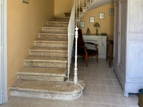 Maison - 245 m² - 7 pièces