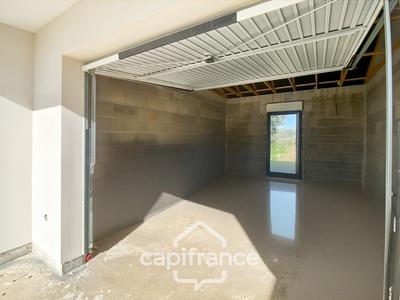 Maison - 93 m² - 4 pièces