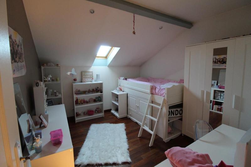 Villa - 216 m² - 9 pièces