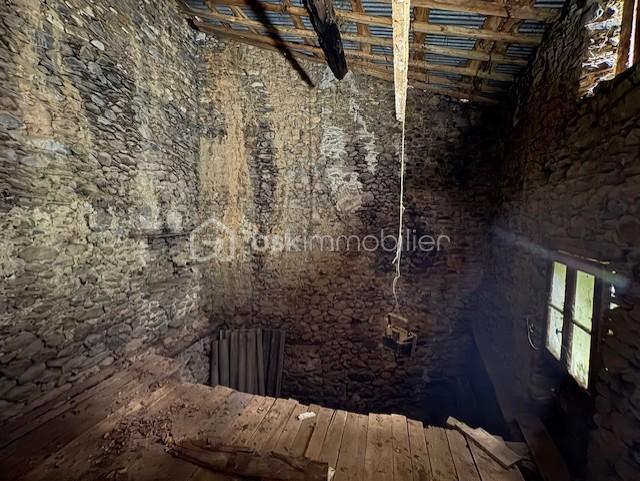 Grange - 137 m² - 4 pièces