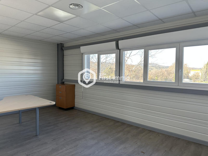 Local commercial - 210 m²