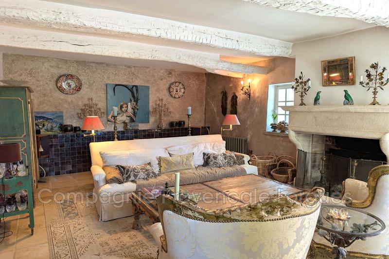 Maison - 499 m² - 8 pièces