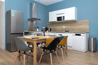 Appartement - 111 m² - 6 pièces