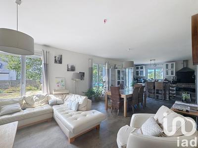 Maison - 200 m² - 7 pièces