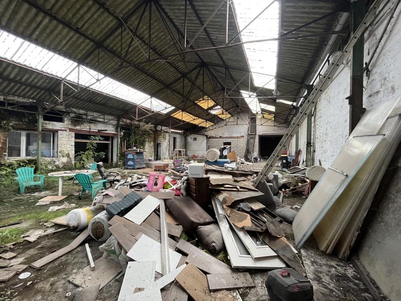 Parking / Garage - 400 m²