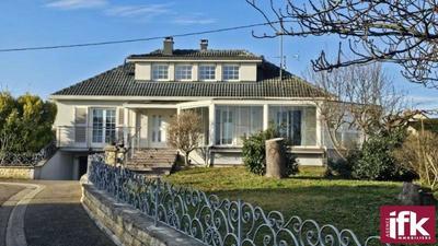 Maison - 160 m² - 6 pièces