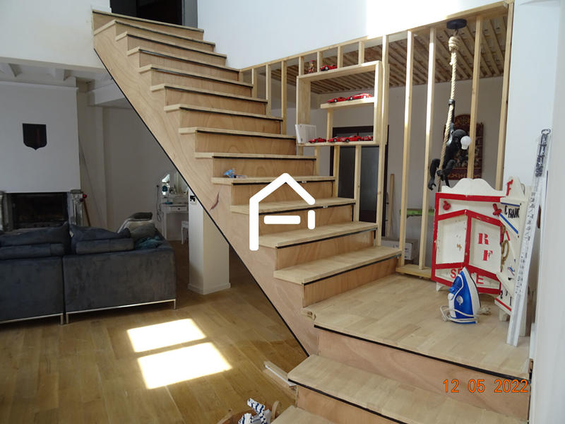 Loft - 117 m² - 4 pièces