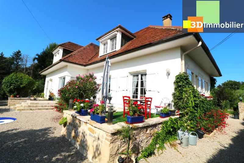 Maison - 290 m² - 8 pièces