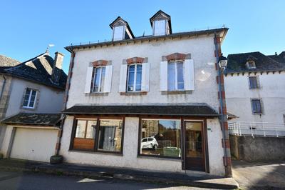 Maison - 150 m² - 9 pièces