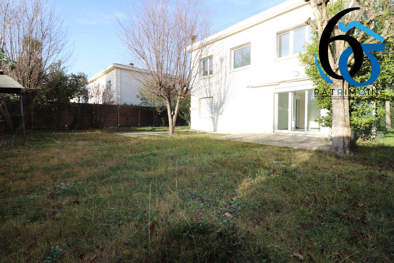 Maison - 102 m² - 4 pièces