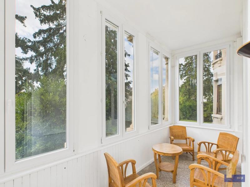 Maison - 443 m² - 17 pièces