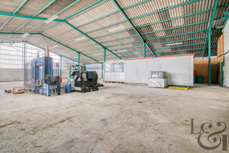 Local commercial - 647 m²