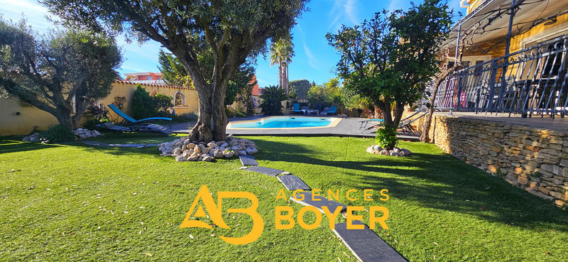 Maison - 205 m² - 6 pièces