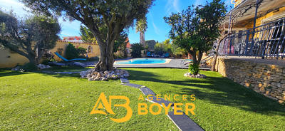 Maison - 205 m² - 6 pièces