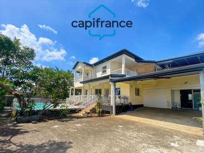 Maison - 197 m² - 8 pièces