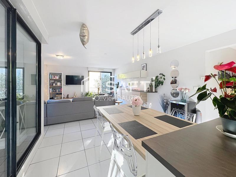 Appartement - 101 m² - 4 pièces