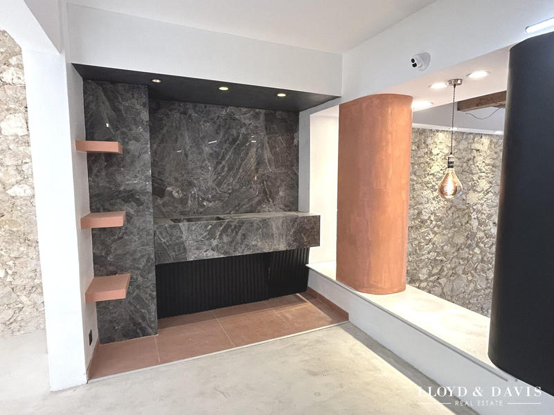 Fonds de commerce - Local commercial - 102 m²