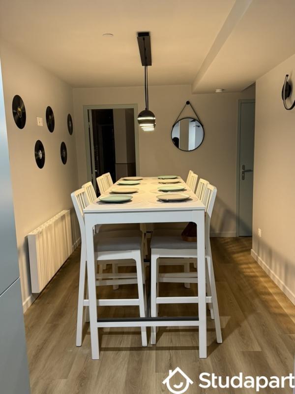 Chambre - 12 m² - 1 pièce