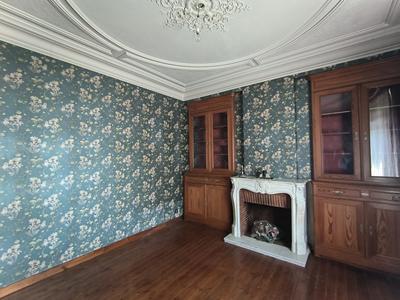 Maison - 140 m² - 9 pièces