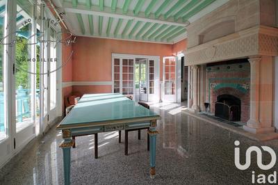 Maison - 350 m² - 12 pièces