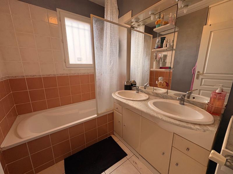 Appartement - 86 m² - 4 pièces