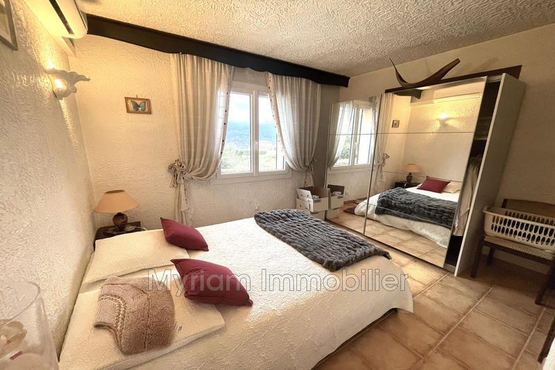 Maison - 177 m² - 5 pièces