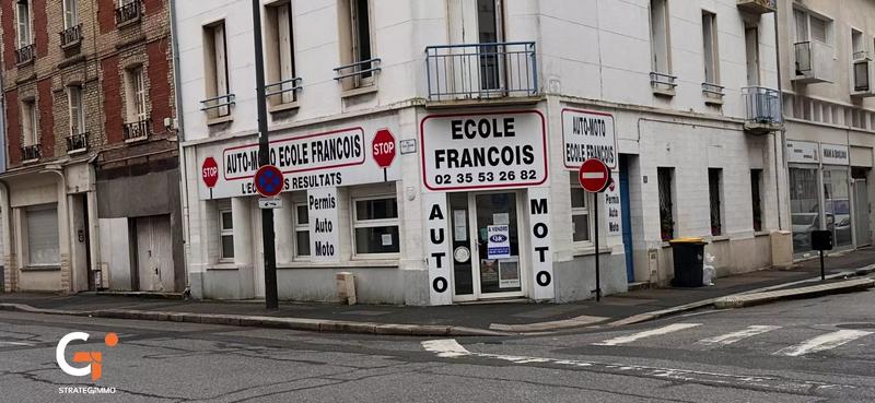 Local commercial - 47 m² - 2 pièces