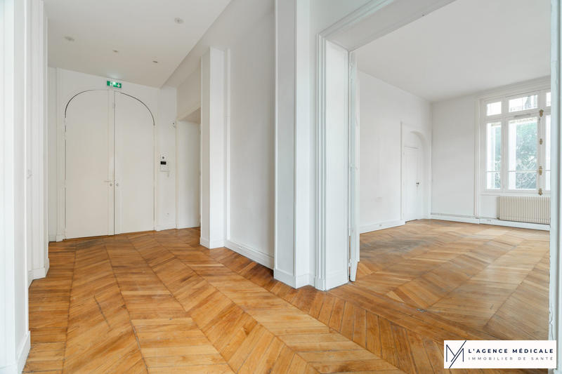 Appartement - 177 m² - 6 pièces