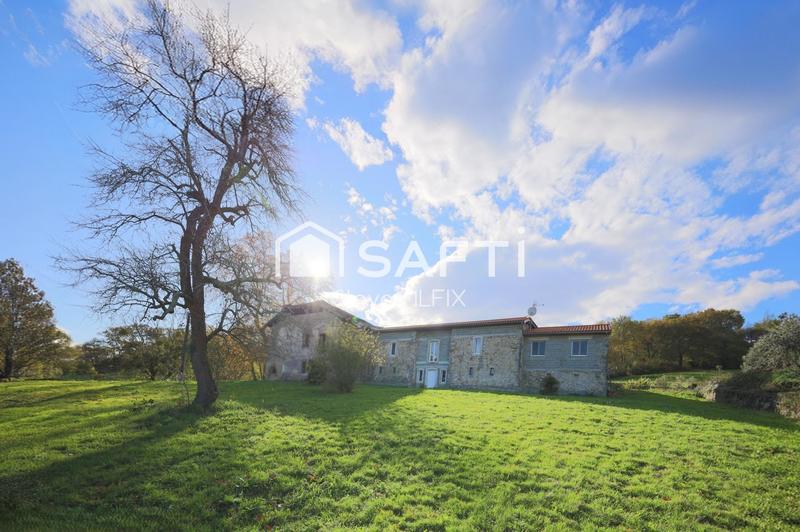 Maison - 220 m² - 4 pièces