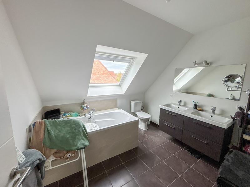 Maison - 101 m² - 5 pièces