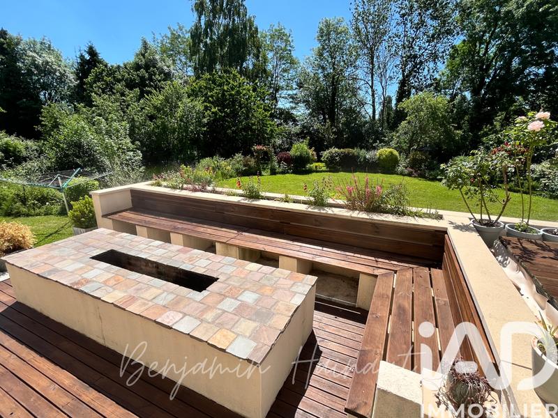 Maison - 250 m² - 8 pièces