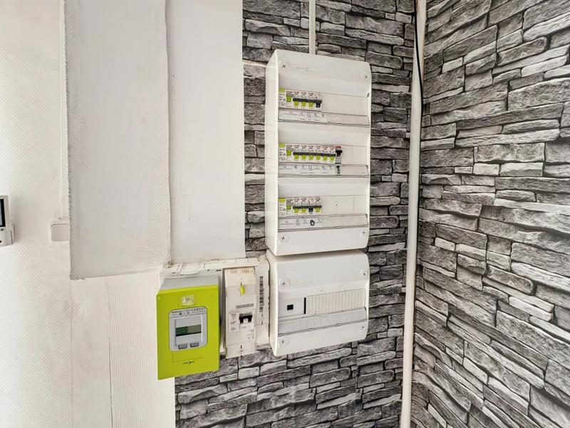 Maison - 2 502 m² - 10 pièces