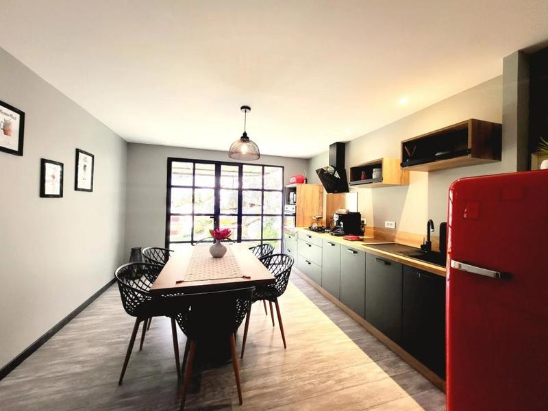 Propriété - 224 m² - 8 pièces