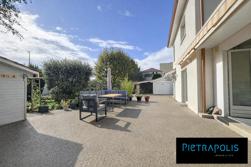 Maison traditionnelle - 160 m² - 5 pièces