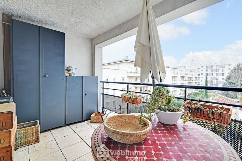 Loft - 147 m² - 5 pièces