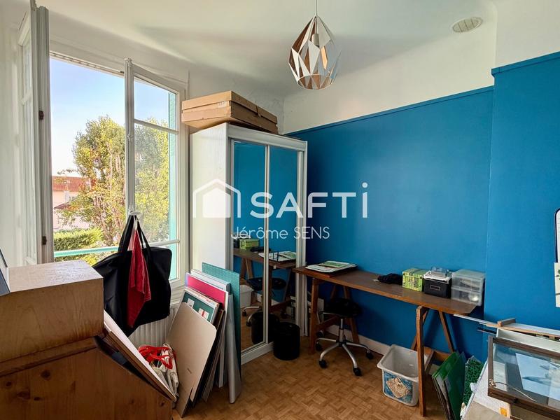 Maison - 168 m² - 8 pièces