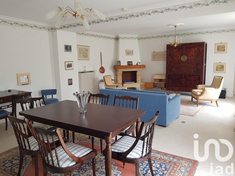 Maison - 200 m² - 7 pièces