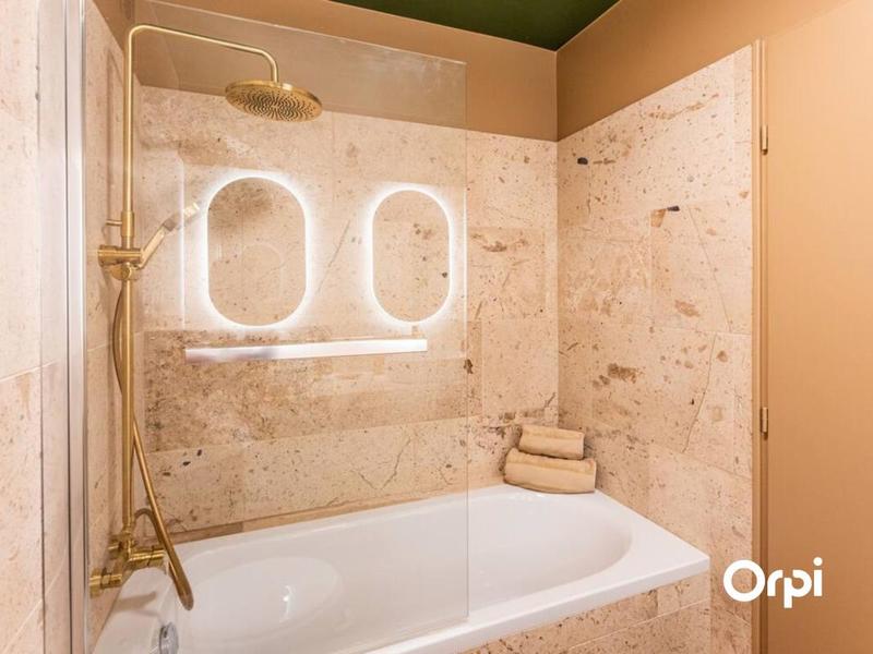 Appartement - 81 m² - 4 pièces