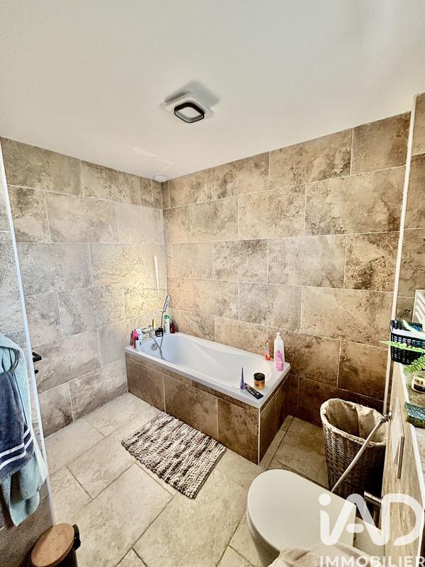 Maison - 123 m² - 4 pièces