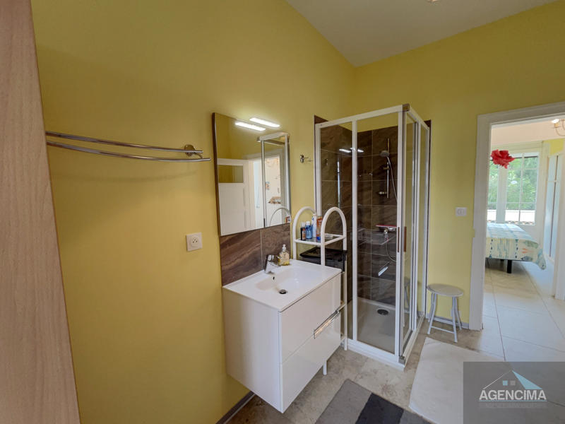 Villa - 143 m² - 8 pièces