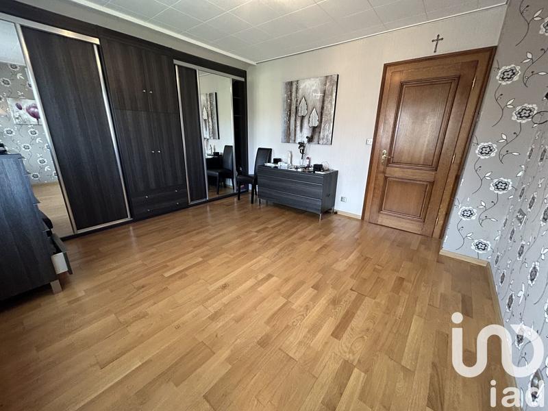 Maison - 177 m² - 8 pièces