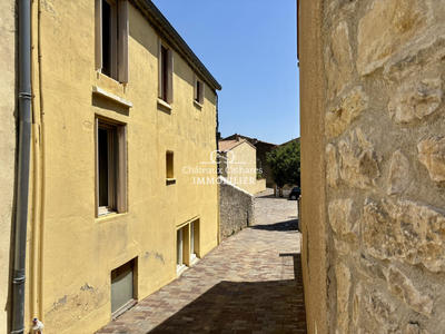 Maison - 239 m² - 11 pièces