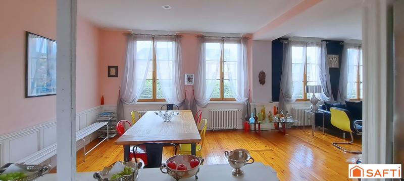 Maison - 269 m² - 8 pièces