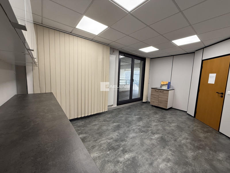 Bureau - 233 m²