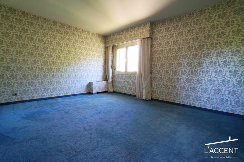 Maison - 435 m² - 8 pièces