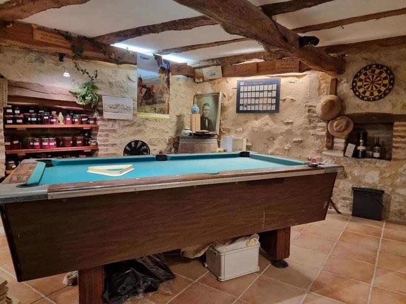 Maison - 226 m² - 6 pièces