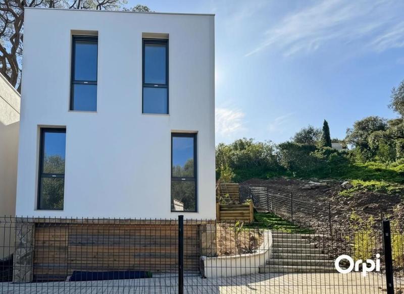 Maison - 89 m² - 4 pièces