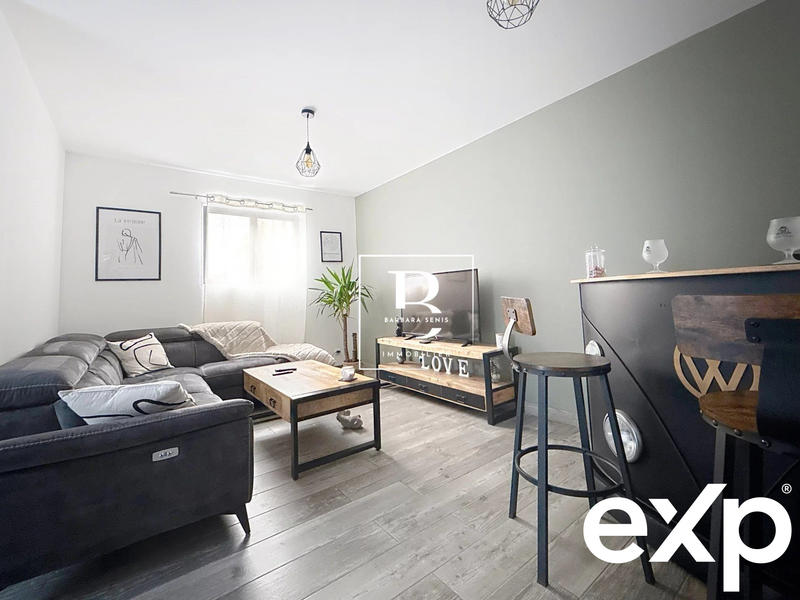 Maison - 99 m² - 3 pièces