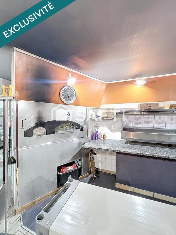 Local commercial - 198 m² - 4 pièces