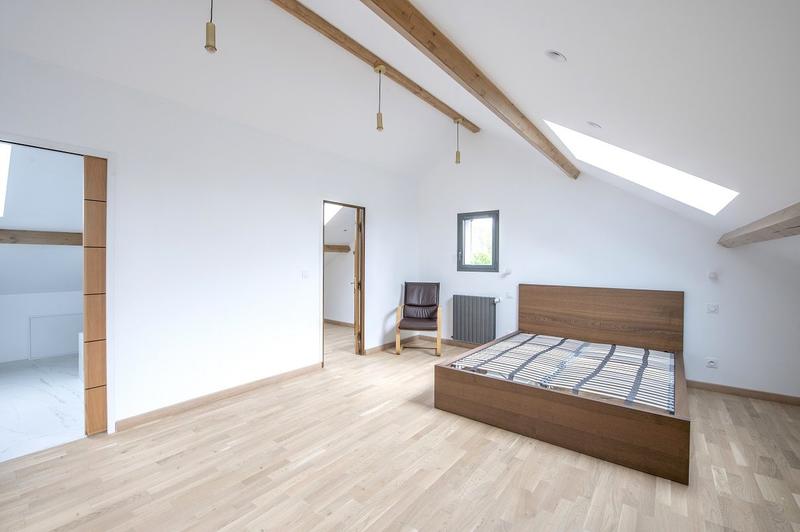 Maison - 220 m² - 8 pièces